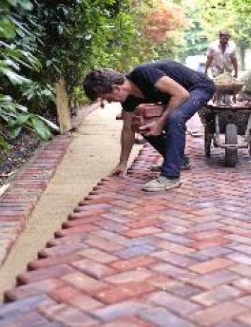 Laying natural dri-lay bricks